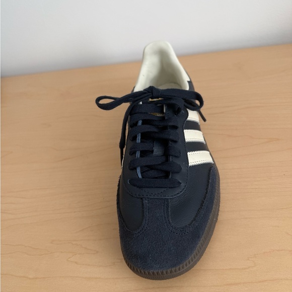 Adidas Samba Navy Blue and Cream Shoes- Men’s 7 - Picture 10 of 12